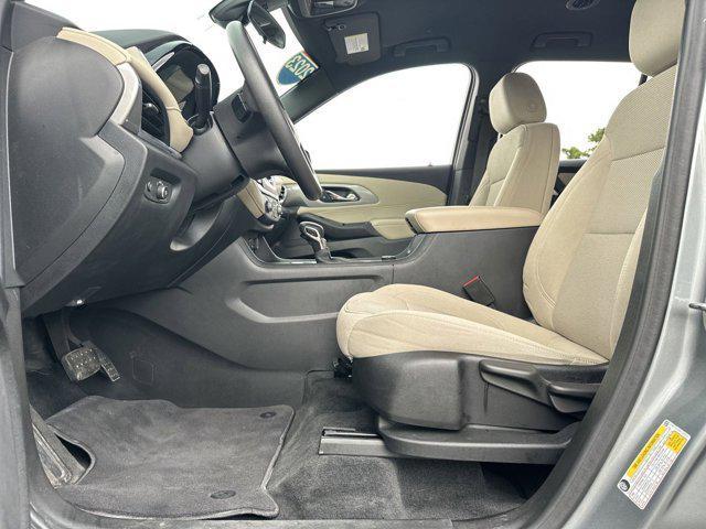 used 2023 Chevrolet Traverse car, priced at $28,499