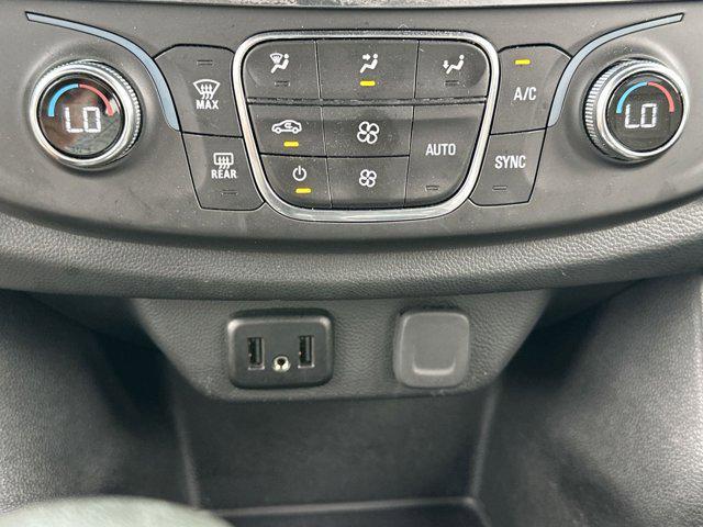 used 2023 Chevrolet Traverse car, priced at $28,499