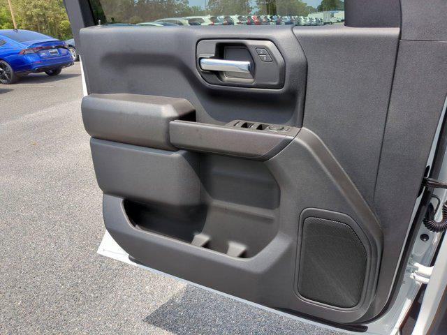 new 2025 GMC Sierra 1500 car, priced at $49,286
