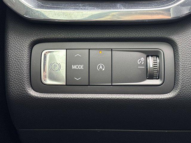 new 2025 GMC Acadia car, priced at $46,226