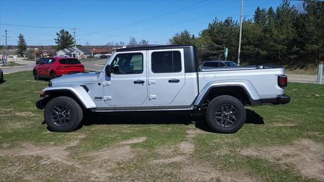 new 2024 Jeep Gladiator car, priced at $53,535