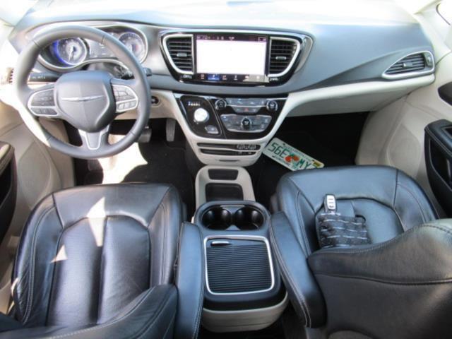 used 2022 Chrysler Pacifica car, priced at $25,736