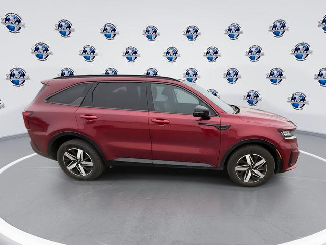 used 2023 Kia Sorento car, priced at $25,910