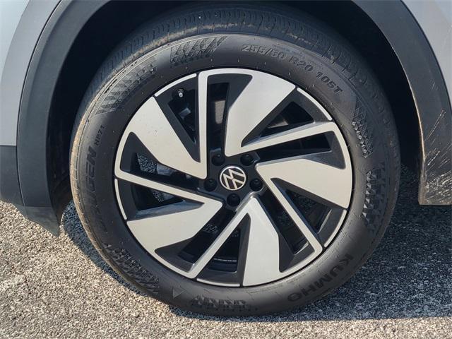 used 2024 Volkswagen Atlas car, priced at $30,756