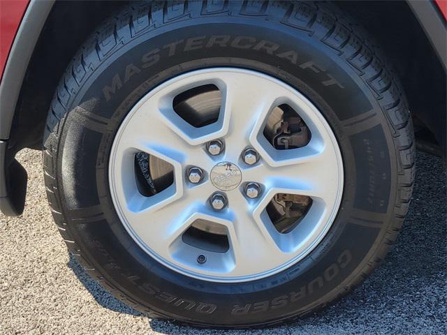 used 2014 Jeep Grand Cherokee car, priced at $8,545