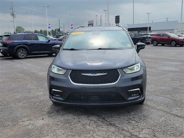 used 2021 Chrysler Pacifica Hybrid car, priced at $20,826