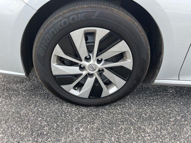 used 2025 Nissan Altima car, priced at $21,401