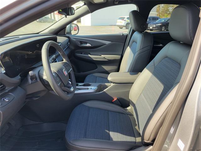 new 2025 Buick Envista car, priced at $28,025