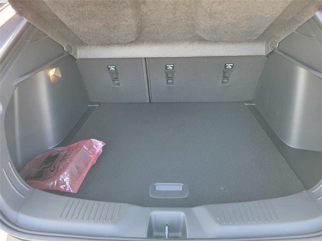 new 2025 Buick Envista car, priced at $28,025