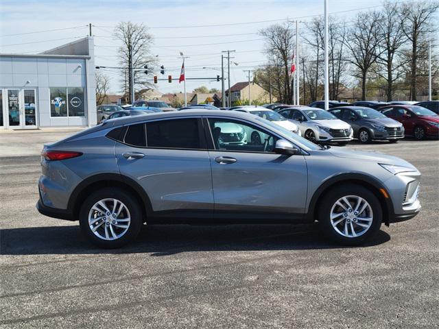 new 2025 Buick Envista car, priced at $28,025