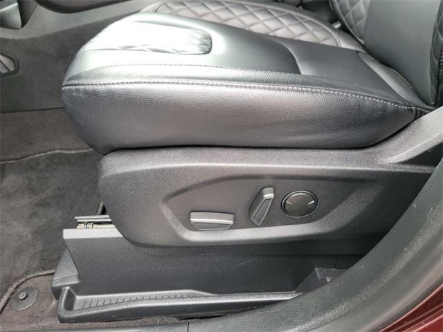 used 2024 Ford Edge car, priced at $25,456