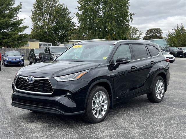 used 2024 Toyota Highlander Hybrid car, priced at $51,378