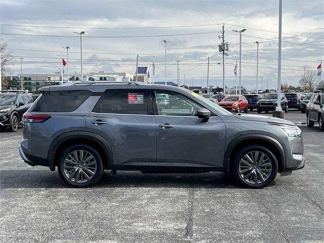 used 2022 Nissan Pathfinder car, priced at $30,921