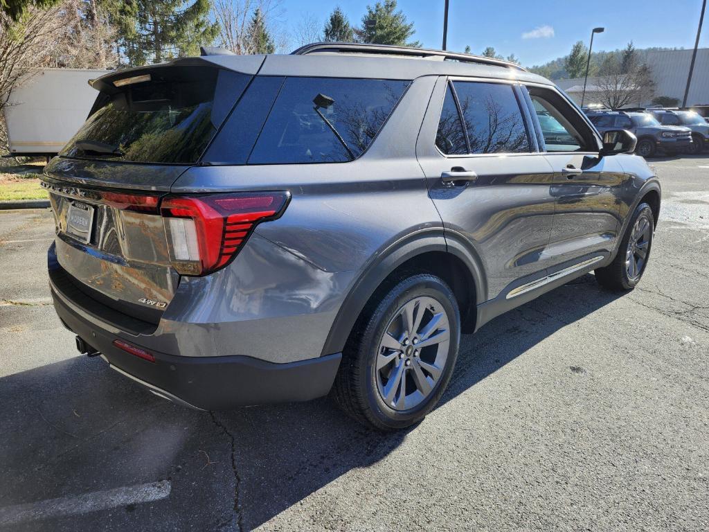 new 2025 Ford Explorer car, priced at $46,900