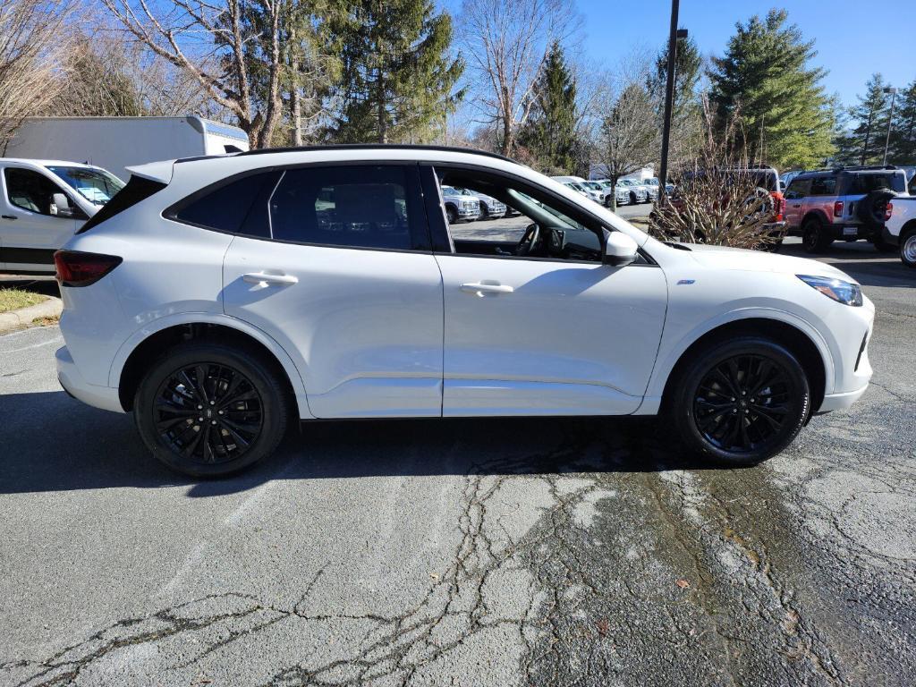 new 2025 Ford Escape car, priced at $40,730