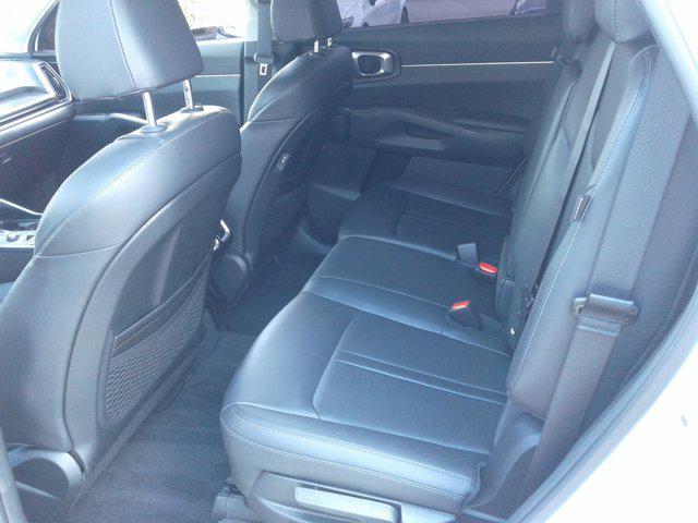 used 2025 Kia Sorento car, priced at $33,383