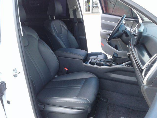 used 2025 Kia Sorento car, priced at $33,383