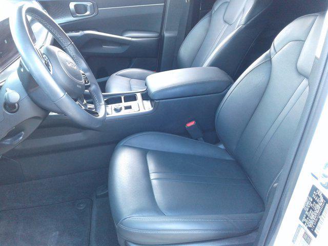 used 2025 Kia Sorento car, priced at $33,383