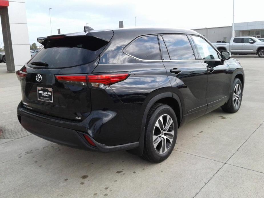 used 2022 Toyota Highlander car, priced at $33,680