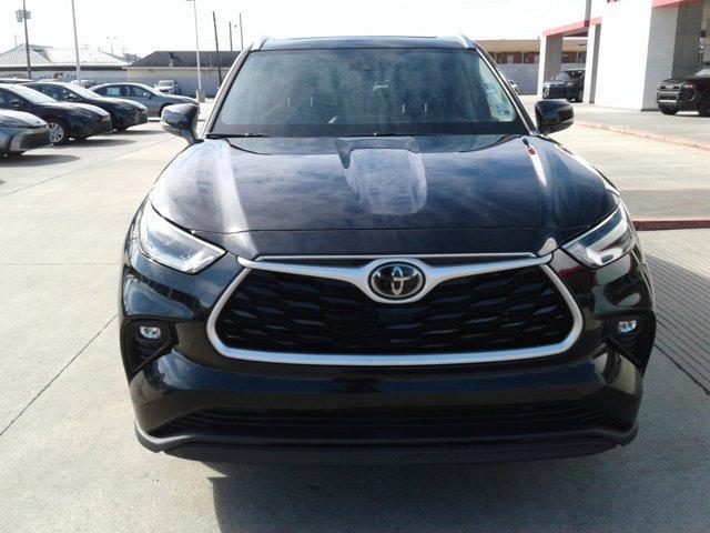 used 2021 Toyota Highlander car, priced at $28,988