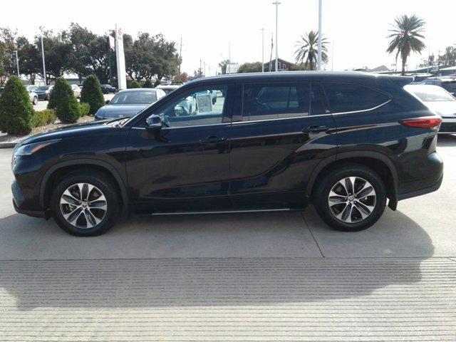 used 2021 Toyota Highlander car, priced at $28,988