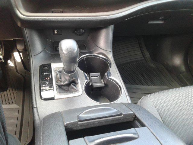 used 2014 Toyota Highlander car, priced at $17,144