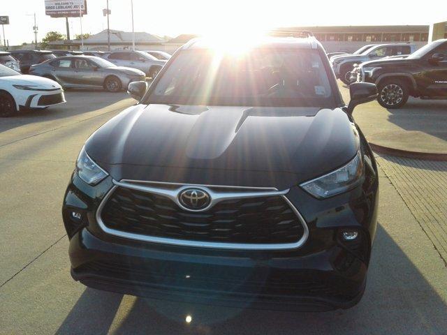 used 2020 Toyota Highlander car, priced at $28,722