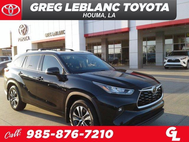 used 2020 Toyota Highlander car, priced at $28,722