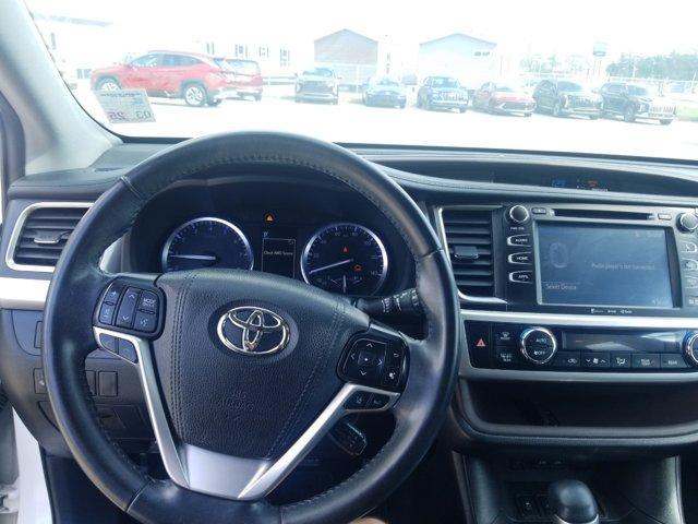 used 2019 Toyota Highlander car, priced at $24,980