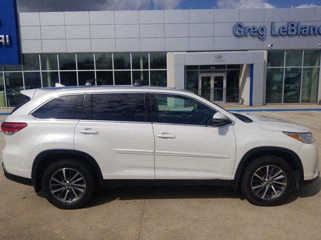 used 2019 Toyota Highlander car, priced at $24,980