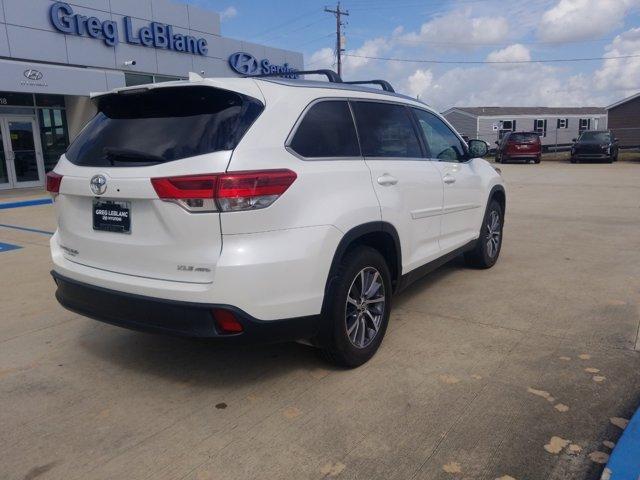 used 2019 Toyota Highlander car, priced at $24,980