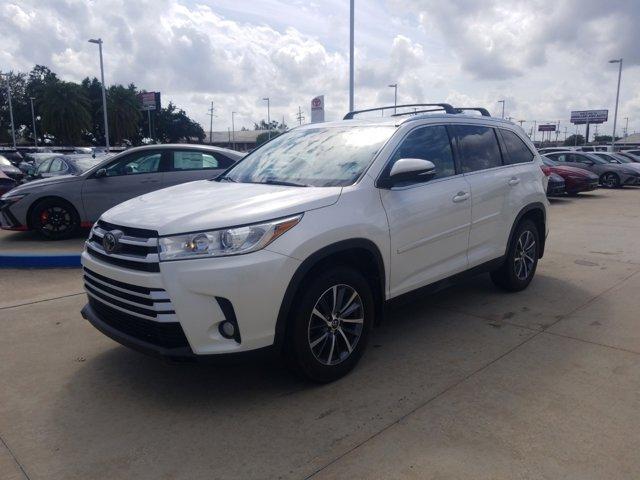 used 2019 Toyota Highlander car, priced at $24,980