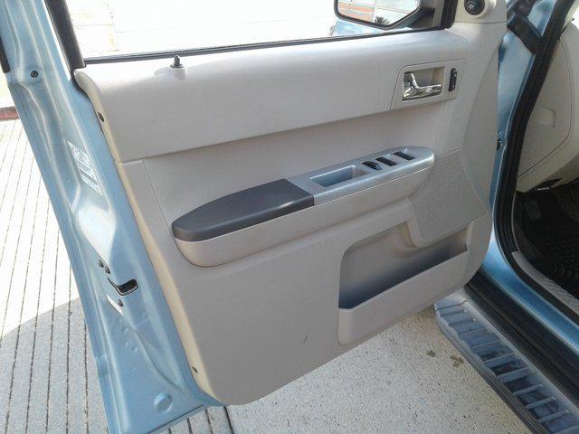 used 2008 Mercury Mariner car, priced at $6,900