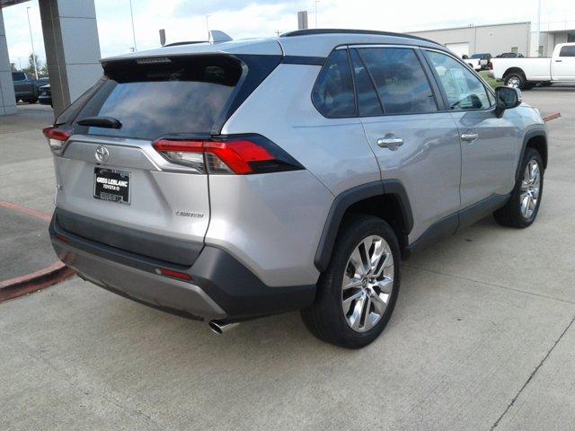 used 2020 Toyota RAV4 car, priced at $28,774