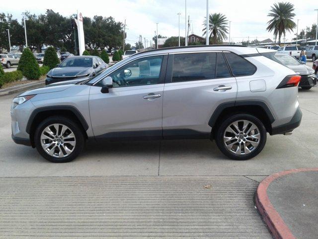 used 2020 Toyota RAV4 car, priced at $28,774