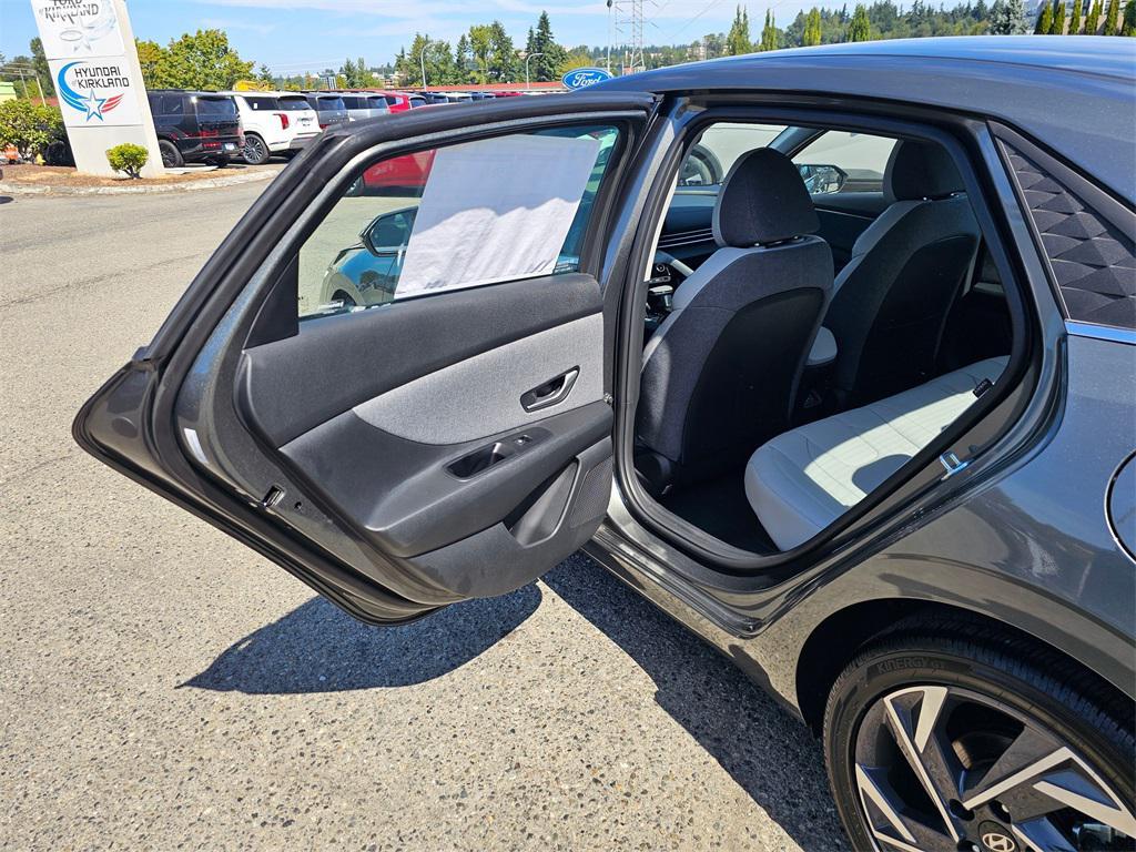 new 2025 Hyundai Elantra car, priced at $28,950