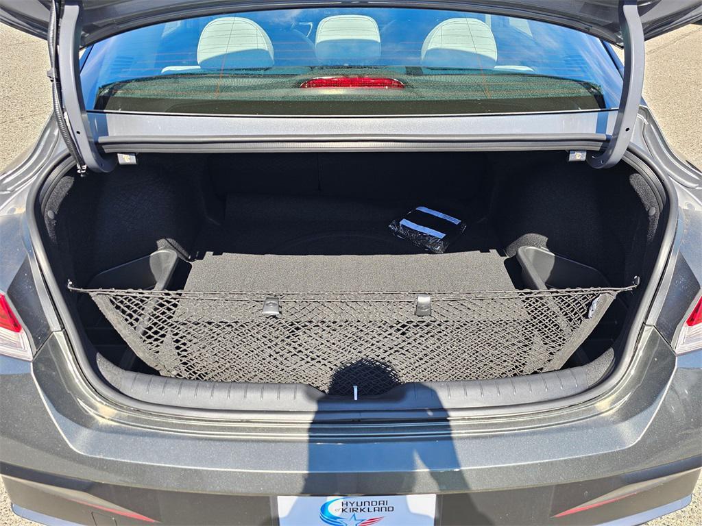 new 2025 Hyundai Elantra car, priced at $28,950
