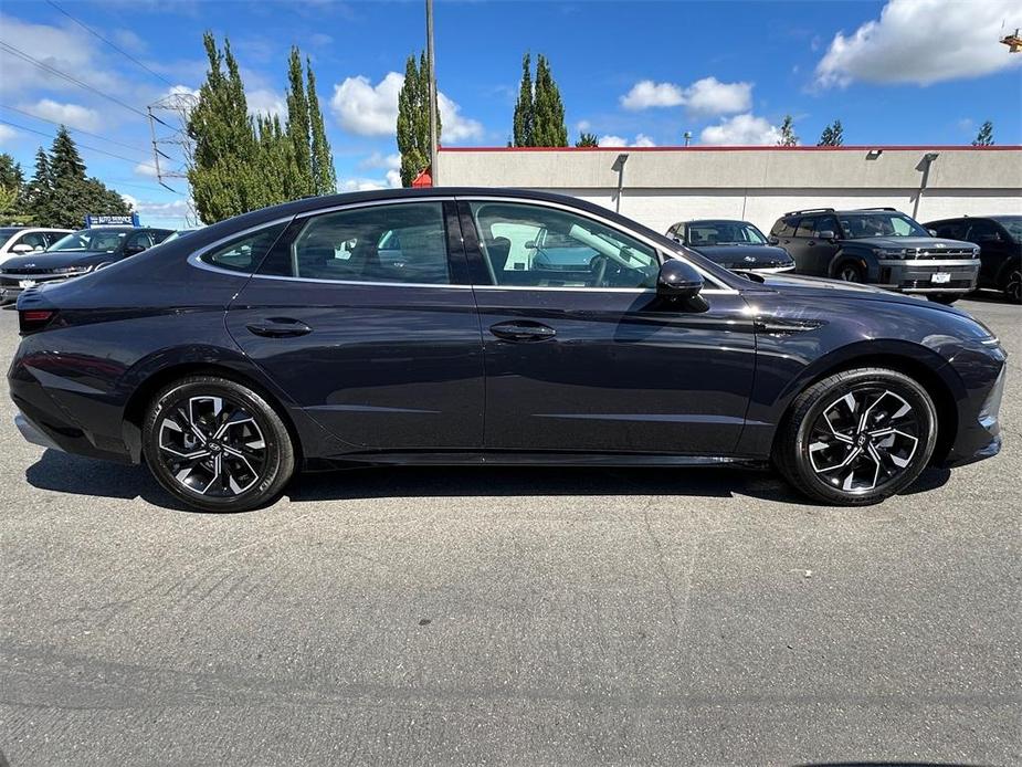 new 2024 Hyundai Sonata car, priced at $25,997