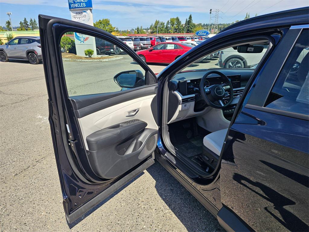 new 2025 Hyundai TUCSON Hybrid car, priced at $37,810