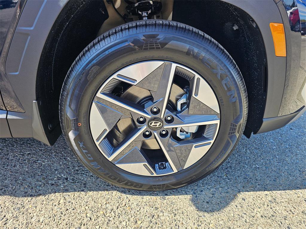 new 2025 Hyundai TUCSON Hybrid car, priced at $37,810