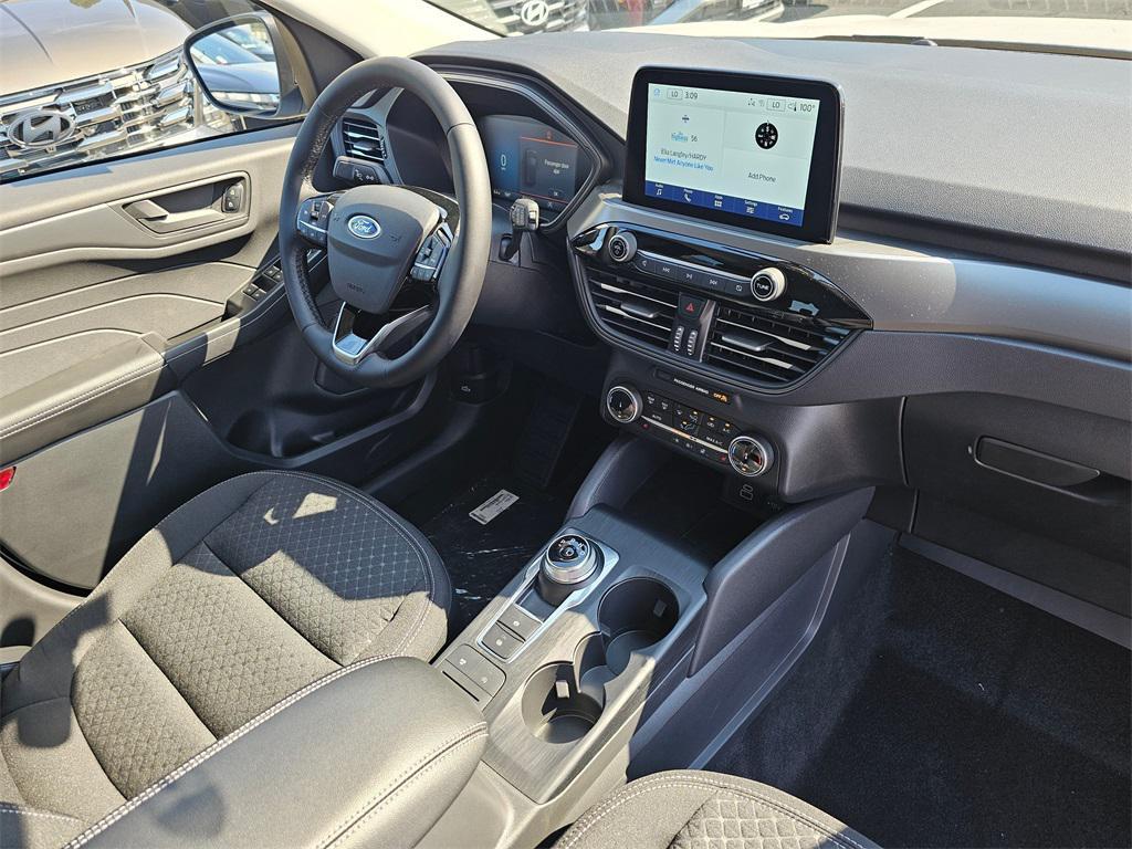 new 2025 Ford Escape car, priced at $30,250
