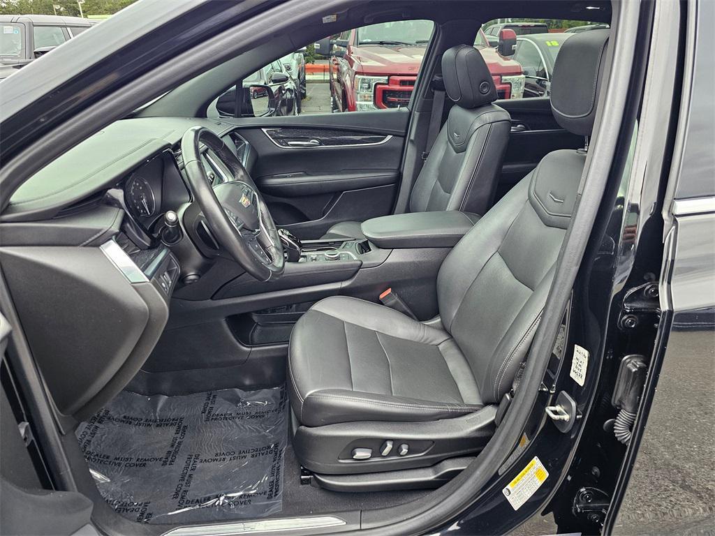 used 2021 Cadillac XT5 car, priced at $24,998