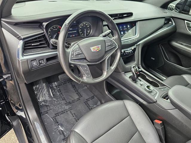 used 2021 Cadillac XT5 car, priced at $25,334