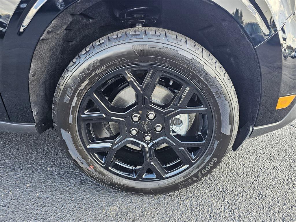 new 2025 Ford Maverick car, priced at $44,275