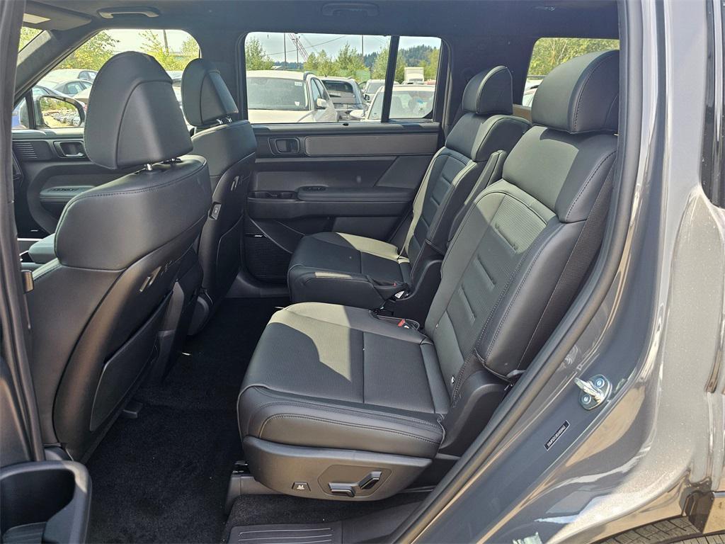 new 2025 Hyundai SANTA FE HEV car, priced at $46,262