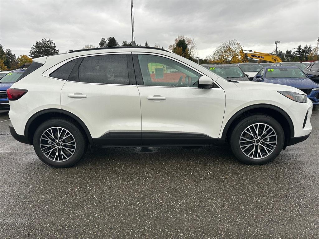 new 2025 Ford Escape PHEV car, priced at $37,157