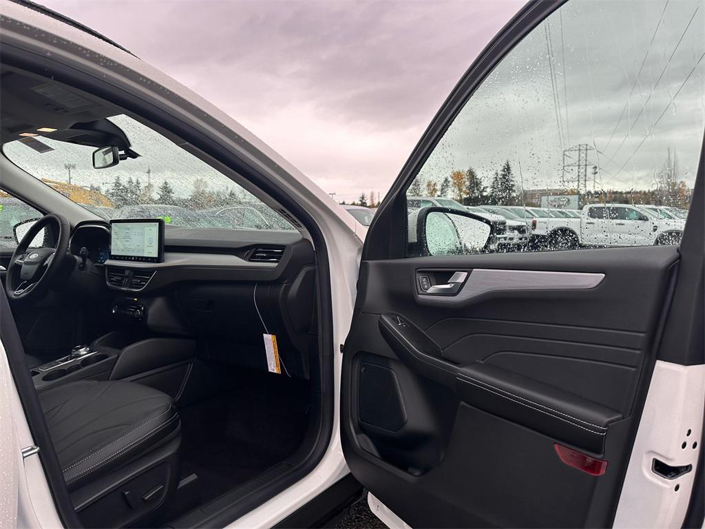 new 2025 Ford Escape PHEV car, priced at $37,157