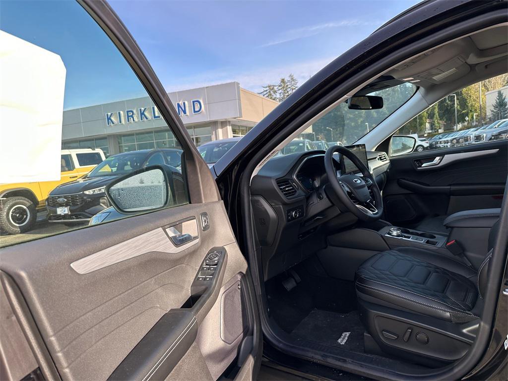 new 2024 Ford Escape PHEV car, priced at $39,747
