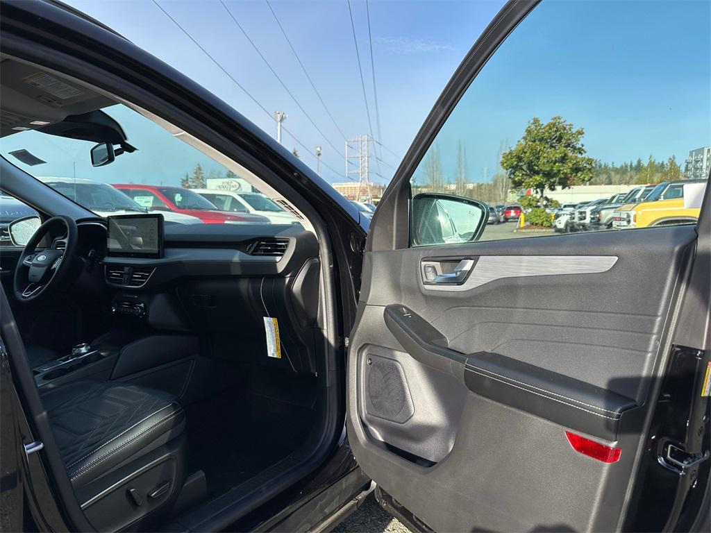 new 2024 Ford Escape PHEV car, priced at $39,747