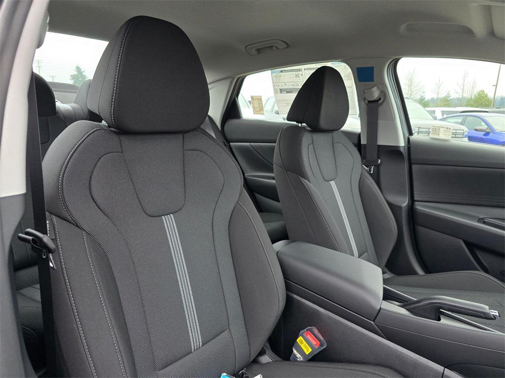 new 2025 Hyundai Elantra car, priced at $21,997